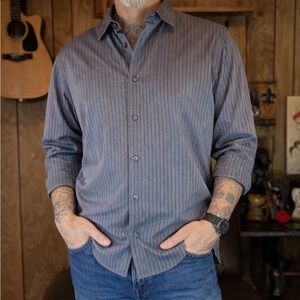 Calvin Klein Men’s Gray Striped Long-Sleeve Button-Up Shirt Size XL Modern Fit